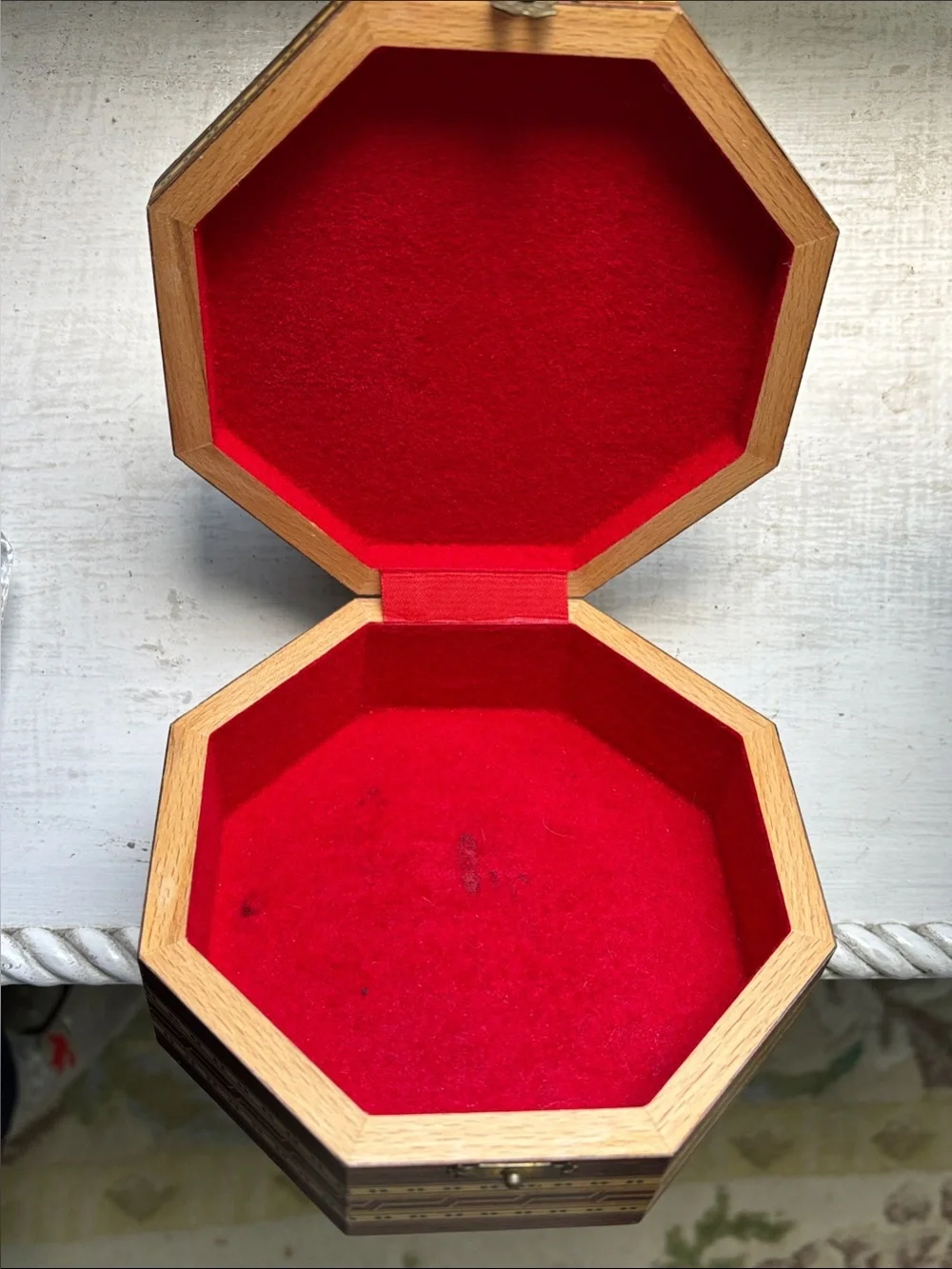 🟡 Miguel Laguna Vintage Handcrafted Octagonal Inlay Wood Jewelry Box Taracea